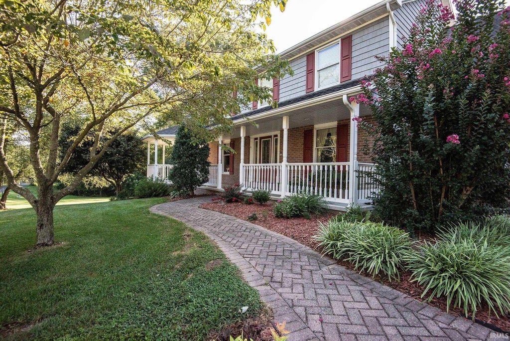 Photo of 3268 E Hazelwood Drives, Vincennes, IN 47591 (MLS # 202636711)