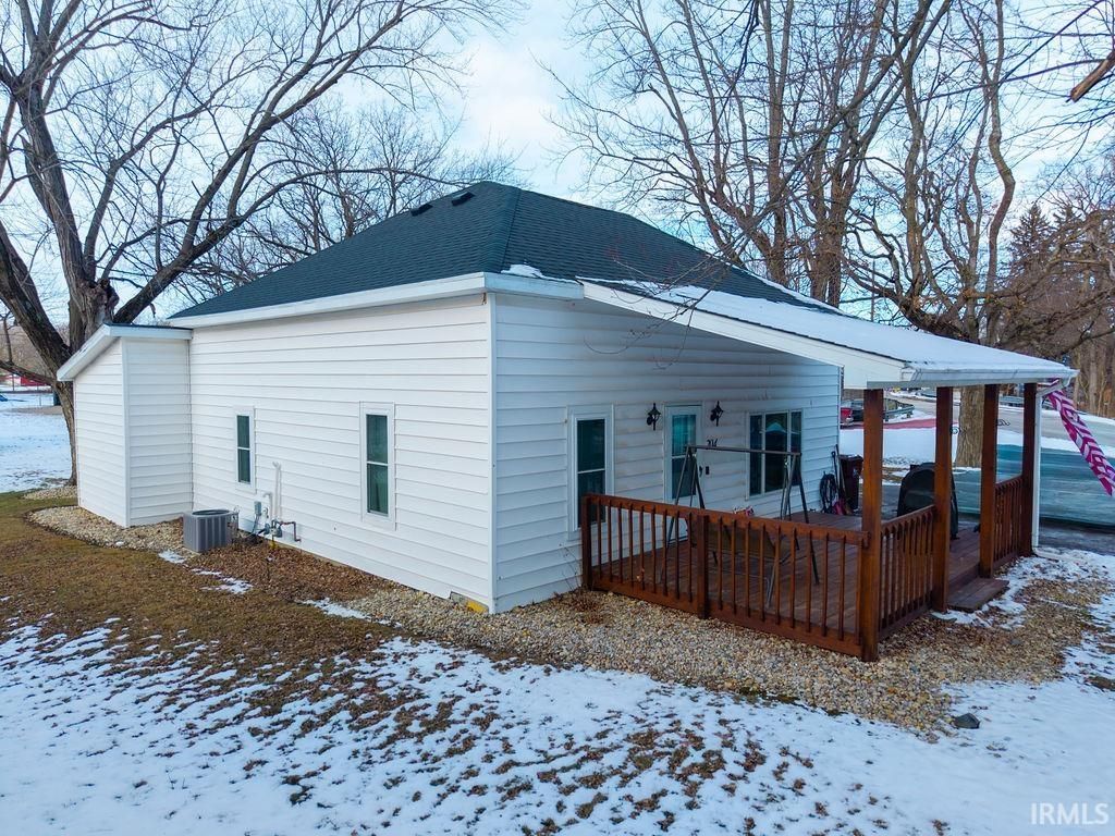 Photo of 204 S Main Street, LaFontaine, IN 46940 (MLS # 202602525)