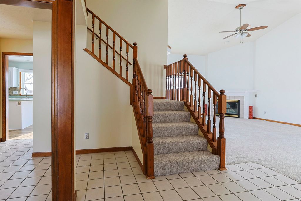 Photo of 55566 Labrador Court, Osceola, IN 46561 (MLS # 202603136)