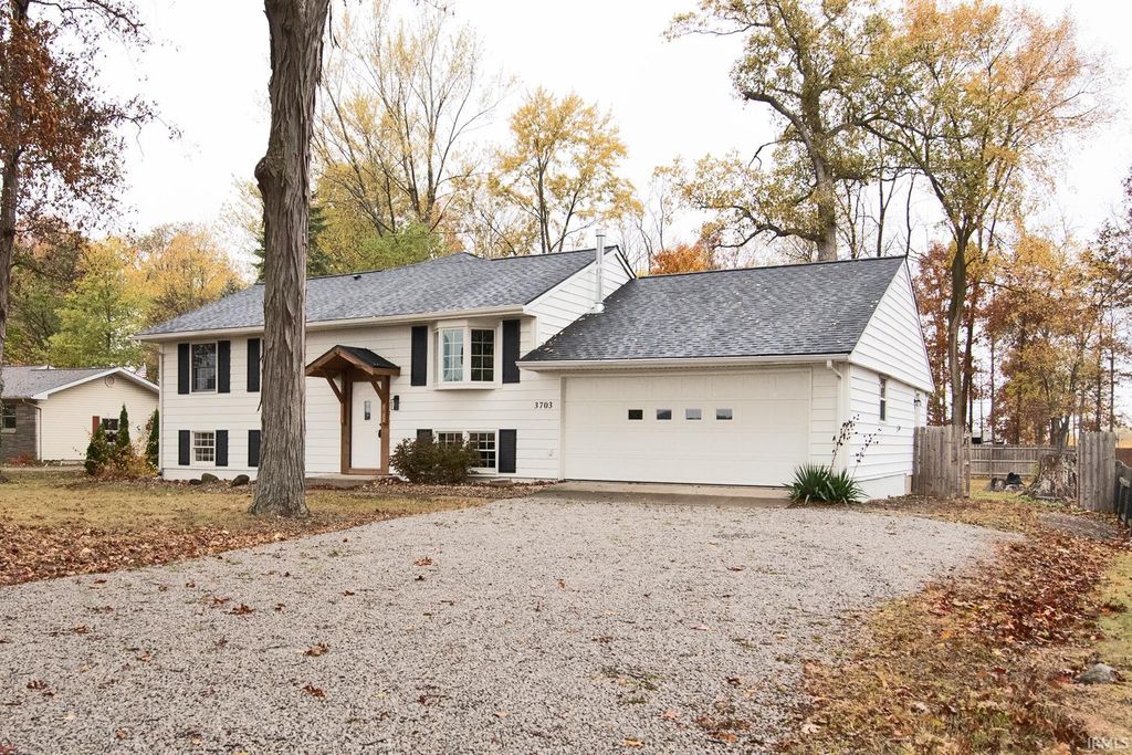 Photo of 3703 E 1000, Ossian, IN 46777 (MLS # 202544185)