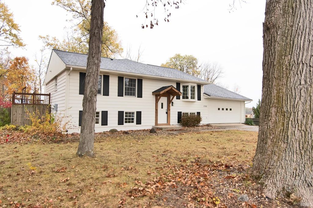Photo of 3703 E 1000, Ossian, IN 46777 (MLS # 202544185)
