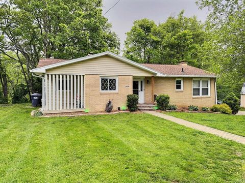 Photo of 10520 W SR 32, Yorktown, IN 47396 (MLS # 202618595)