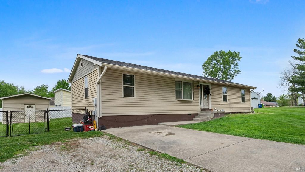 Photo of 2713 U ST St, Bedford, IN 47421 (MLS # 202613976)