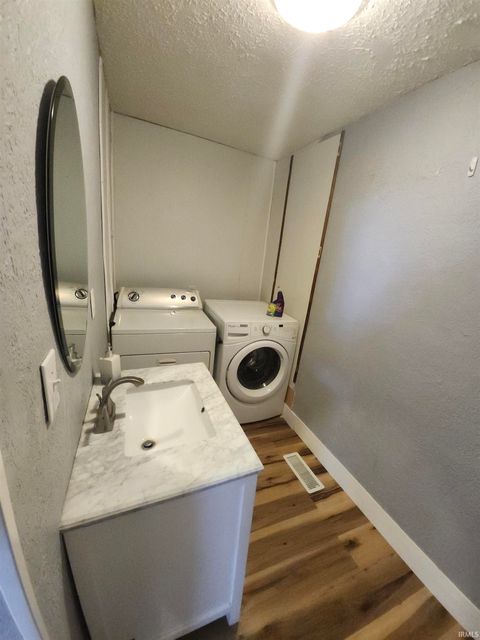 Tiny photo for 503 W Walnut Street #2, Kokomo, IN 46901 (MLS # 202616359)