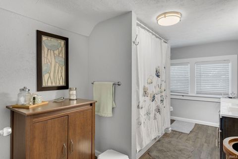 Tiny photo for 413 N Vine Street, Elkhart, IN 46514 (MLS # 202618564)