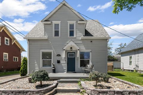Tiny photo for 413 N Vine Street, Elkhart, IN 46514 (MLS # 202618564)