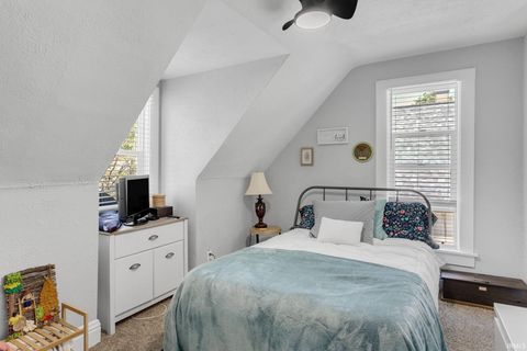 Tiny photo for 413 N Vine Street, Elkhart, IN 46514 (MLS # 202618564)