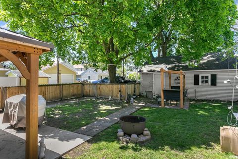 Tiny photo for 413 N Vine Street, Elkhart, IN 46514 (MLS # 202618564)