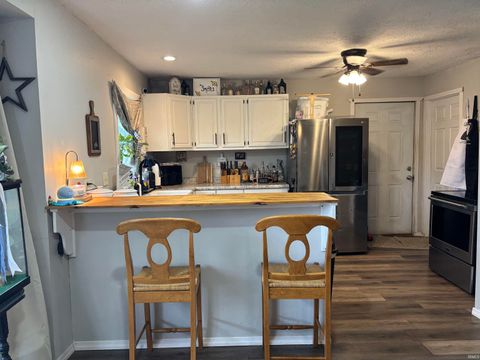 Tiny photo for 624 W FOSTER Street, Kokomo, IN 46902 (MLS # 202611174)