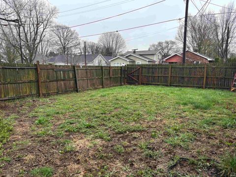 Tiny photo for 624 W FOSTER Street, Kokomo, IN 46902 (MLS # 202611174)