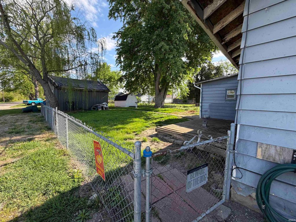 Photo of 1822 W 7th Street, Muncie, IN 47302 (MLS # 202614522)