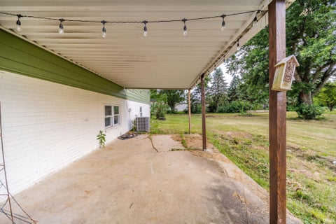 Tiny photo for 9161 N Raider Road, Middletown, IN 47356 (MLS # 202623653)
