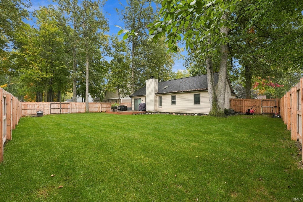 Photo of 7211 Wood Meadows Lane, Fort Wayne, IN 46835 (MLS # 202642826)
