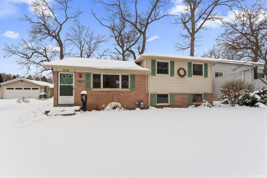 Photo of 1619 Hass Drive, South Bend, IN 46635 (MLS # 202606987)