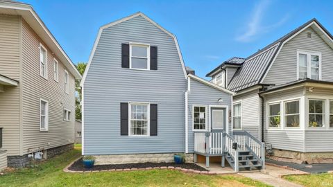 Photo of 3124 S Harrison Street, Fort Wayne, IN 46807 (MLS # 202541021)