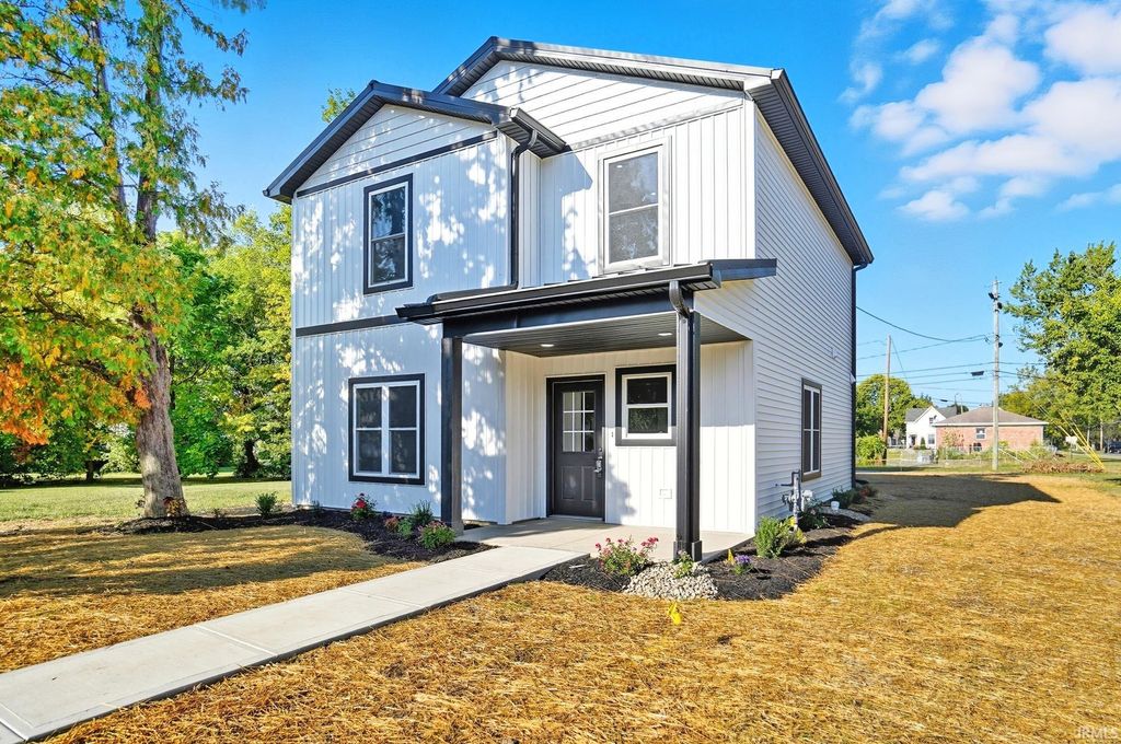 Photo of 2906 Smith Street, Fort Wayne, IN 46806 (MLS # 202537105)