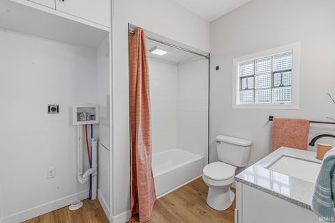 Tiny photo for 120 N Frances Street, South Bend, IN 46617 (MLS # 202628958)
