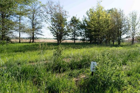Photo of 9925 Ayrshire Road, Chandler, IN 47610 (MLS # 202616204)