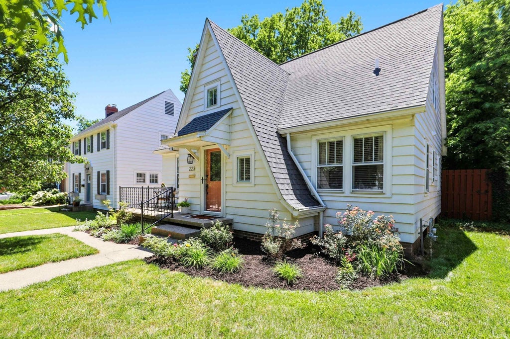 Photo of 223 Lincoln Street, West Lafayette, IN 47906 (MLS # 202623859)