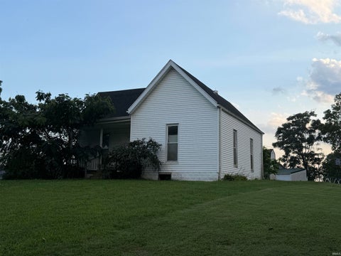 Tiny photo for 607 Lafayette Avenue, Bedford, IN 47421 (MLS # 202638791)