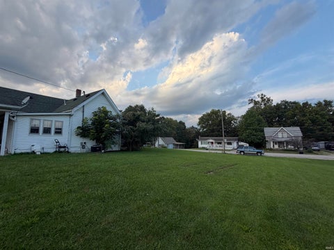 Tiny photo for 607 Lafayette Avenue, Bedford, IN 47421 (MLS # 202638791)