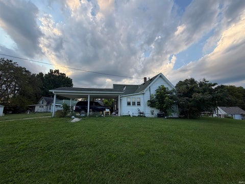 Tiny photo for 607 Lafayette Avenue, Bedford, IN 47421 (MLS # 202638791)