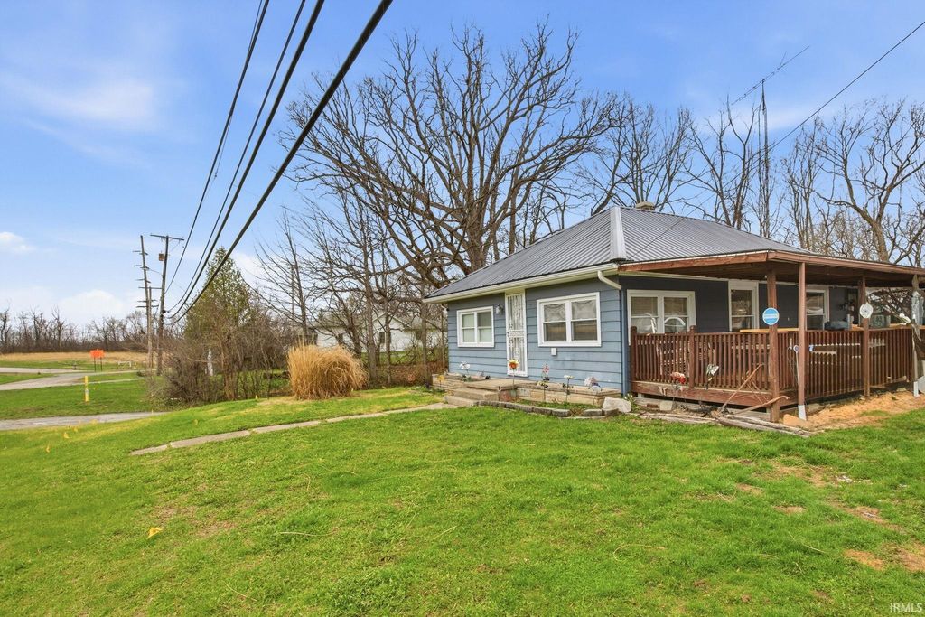 Photo of 1009 E Montpelier Pike, Marion, IN 46953 (MLS # 202610810)