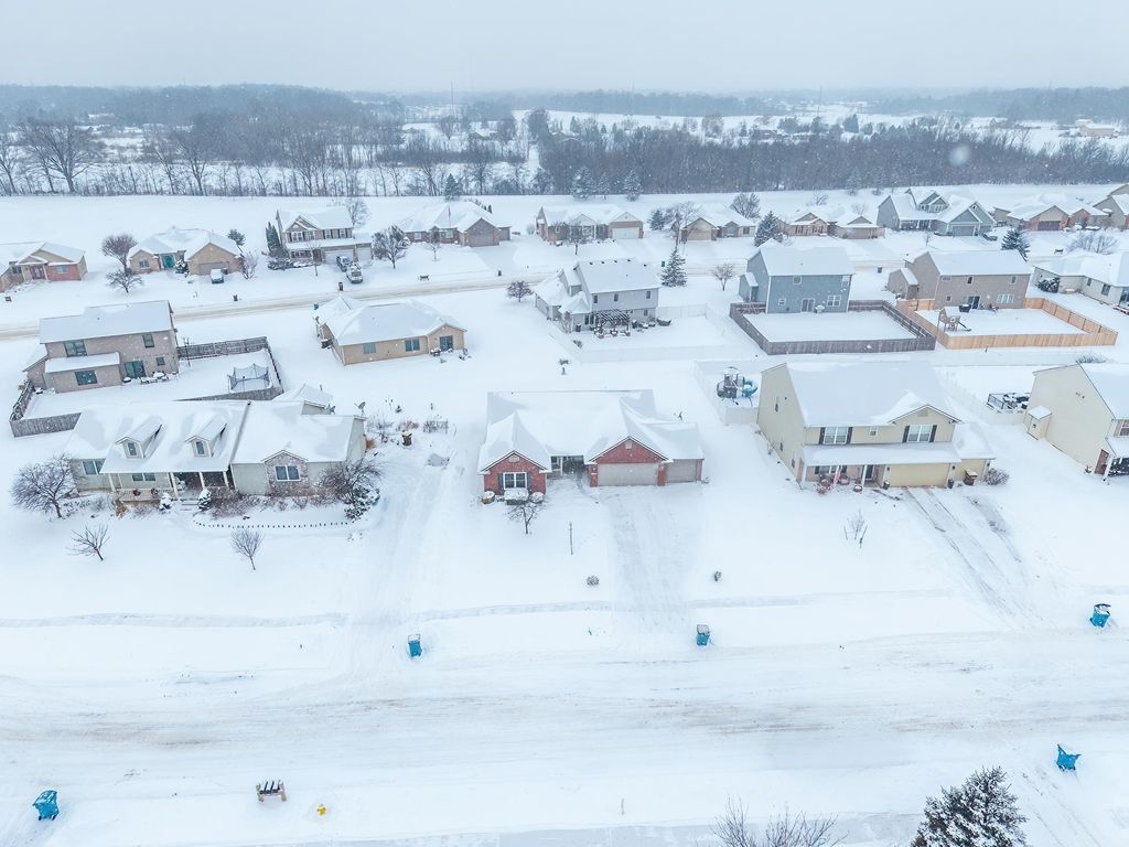 Photo of 5414 Salmon Run, Auburn, IN 46706 (MLS # 202603103)