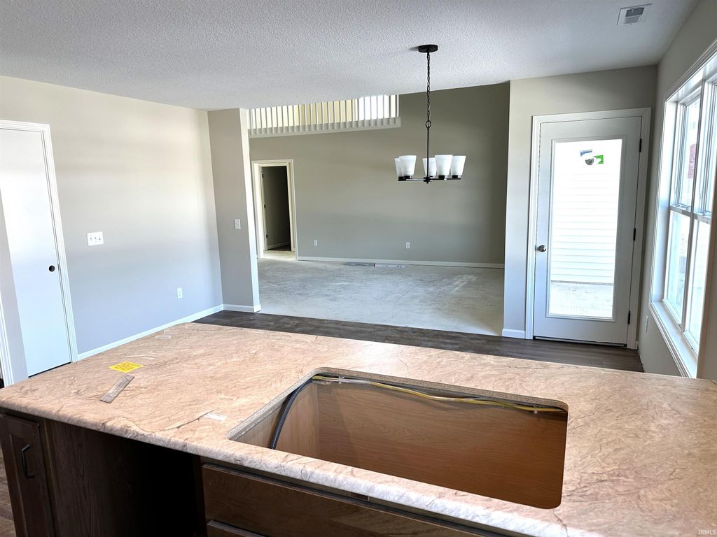 Photo of 6327 Hunter Wood Drive, Fort Wayne, IN 46835 (MLS # 202604553)