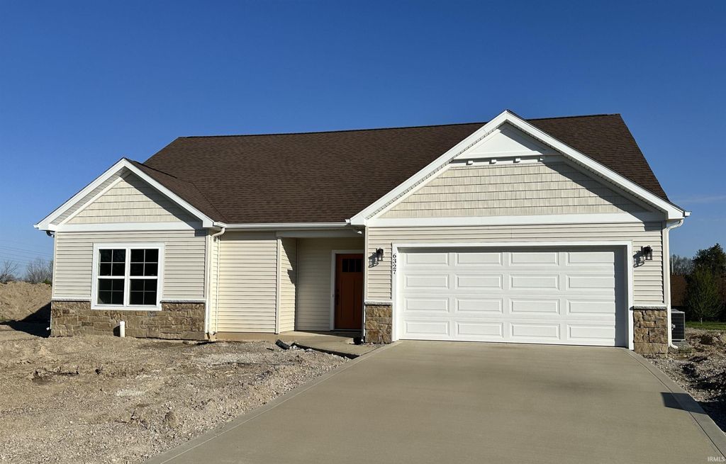 Photo of 6327 Hunter Wood Drive, Fort Wayne, IN 46835 (MLS # 202604553)