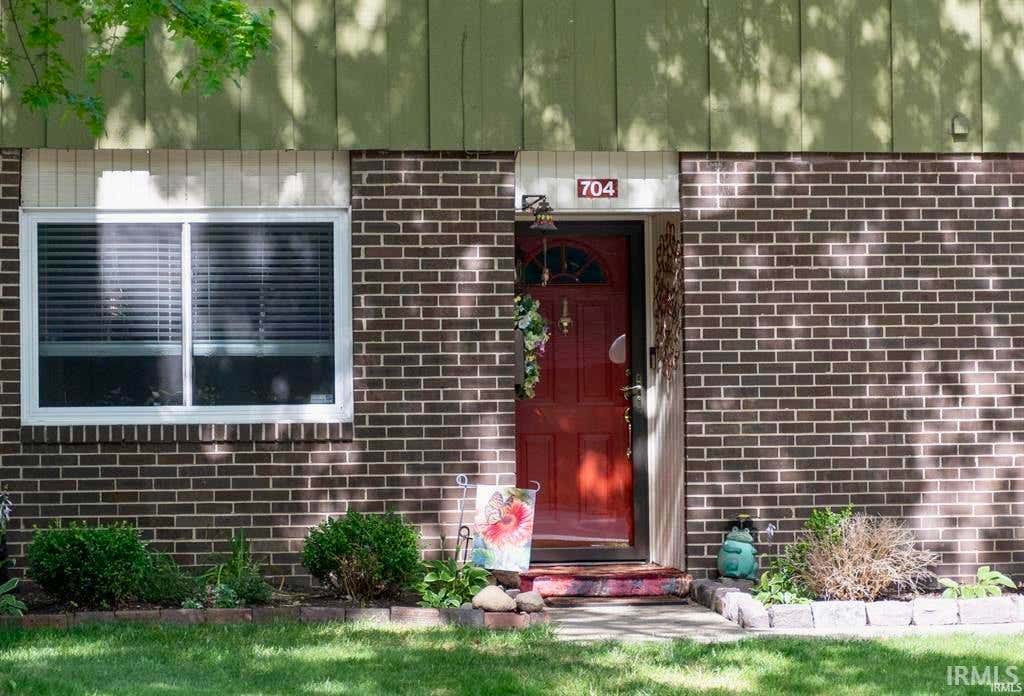 Photo of 2500 Topsfield Road #Unit 704, South Bend, IN 46614 (MLS # 202634781)