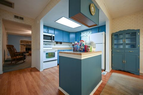 Tiny photo for 4411 WILLOW Drive, Kokomo, IN 46901 (MLS # 202609098)