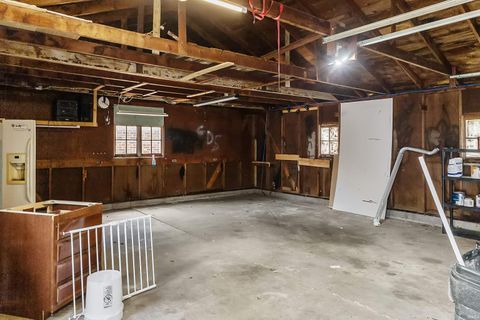 Tiny photo for 103 E Harrison Street, Delphi, IN 46923 (MLS # 202614886)