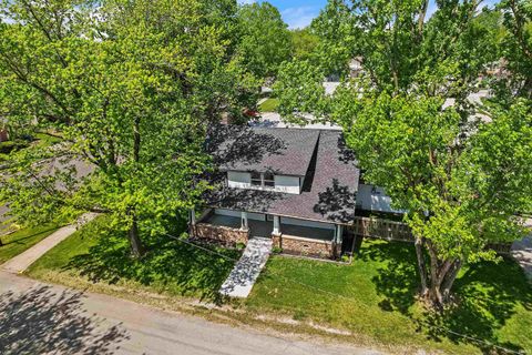 Tiny photo for 103 E Harrison Street, Delphi, IN 46923 (MLS # 202614886)