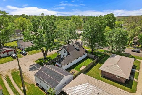 Tiny photo for 103 E Harrison Street, Delphi, IN 46923 (MLS # 202614886)