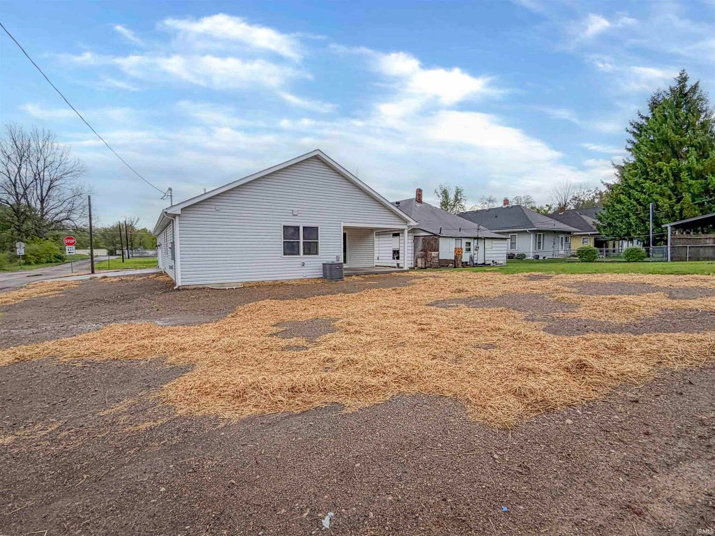 Photo of 339 W 2nd Street, Anderson, IN 46016 (MLS # 202619023)