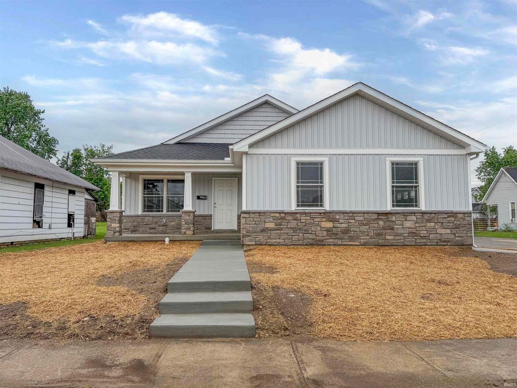 Photo of 339 W 2nd Street, Anderson, IN 46016 (MLS # 202619023)