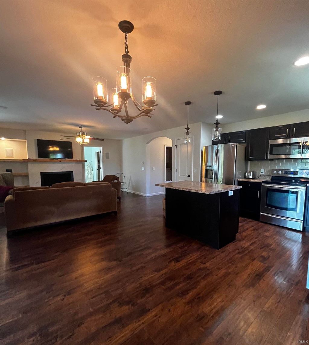 Photo of 12687 Shearwater Run, Fort Wayne, IN 46845 (MLS # 202619558)