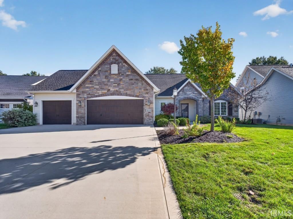 Photo of 10364 Cottage Park Cove, Fort Wayne, IN 46835 (MLS # 202643500)