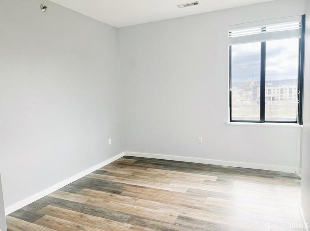 Photo of 116 W Mishawaka Avenue #311, Mishawaka, IN 46545 (MLS # 202614333)