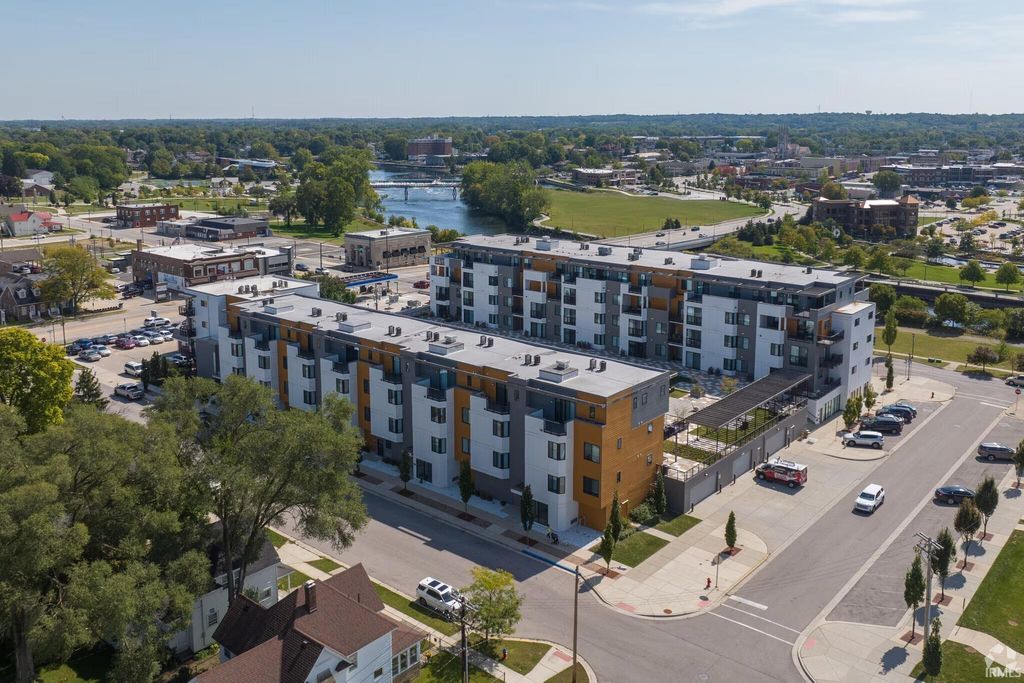 Photo of 116 W Mishawaka Avenue #311, Mishawaka, IN 46545 (MLS # 202614333)