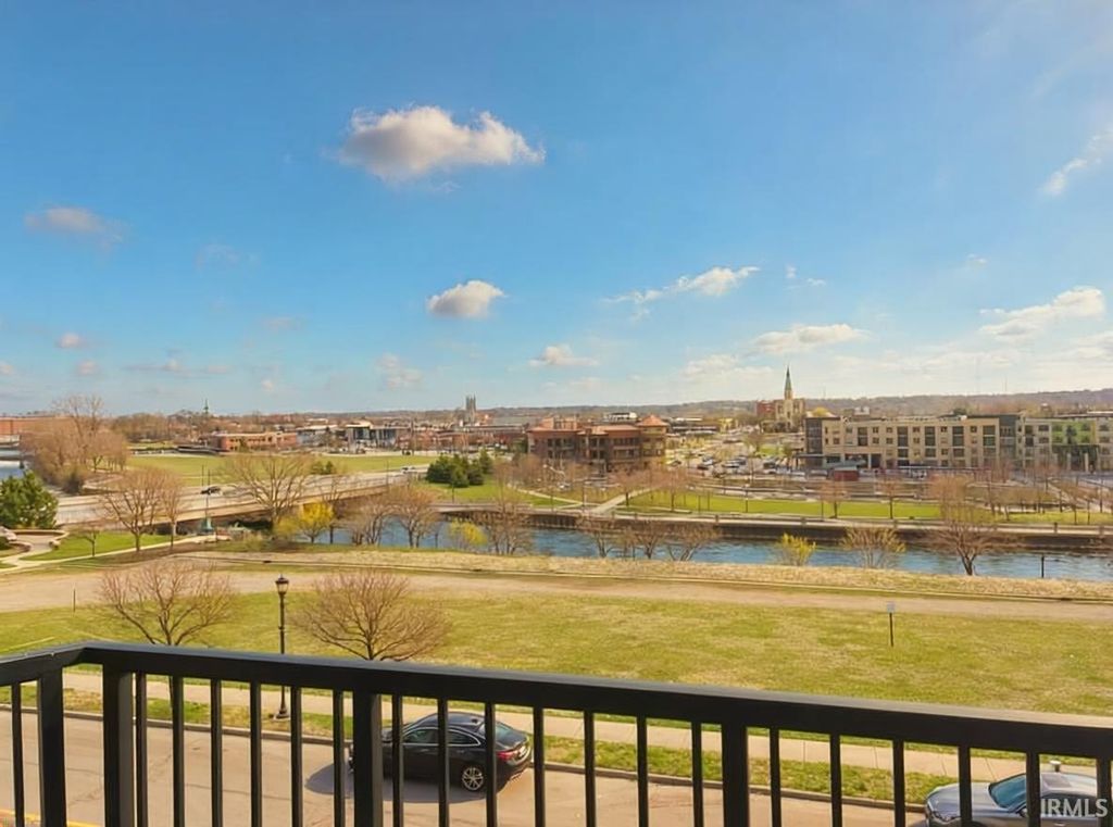 Photo of 116 W Mishawaka Avenue #311, Mishawaka, IN 46545 (MLS # 202614333)