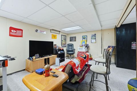Tiny photo for 4715 S Wayne Avenue, Fort Wayne, IN 46807 (MLS # 202610516)