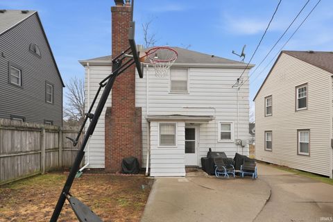 Tiny photo for 4715 S Wayne Avenue, Fort Wayne, IN 46807 (MLS # 202610516)