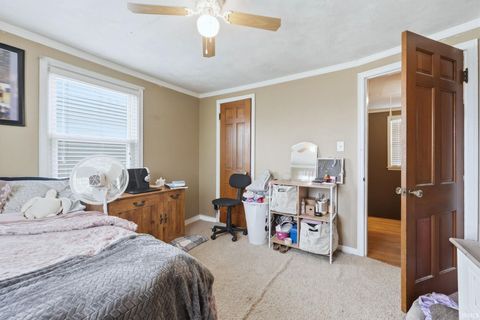 Tiny photo for 4715 S Wayne Avenue, Fort Wayne, IN 46807 (MLS # 202610516)