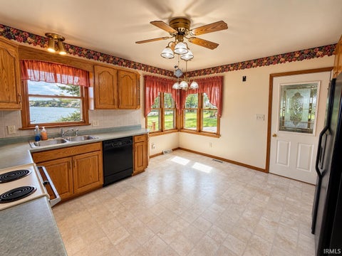 Tiny photo for 4024 N West Shafer Drive, Monticello, IN 47960 (MLS # 202639911)