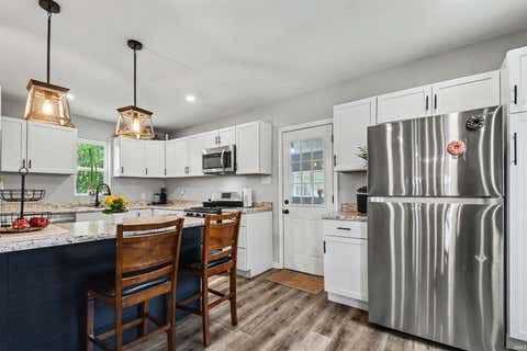 Tiny photo for 505 S Walnut Street, South Bend, IN 46619 (MLS # 202619430)