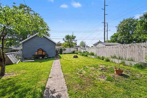 Tiny photo for 505 S Walnut Street, South Bend, IN 46619 (MLS # 202619430)