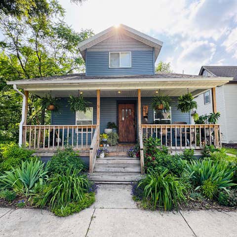 Tiny photo for 505 S Walnut Street, South Bend, IN 46619 (MLS # 202619430)