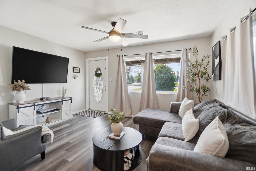 Photo of 3507 E Pontiac Street, Fort Wayne, IN 46803 (MLS # 202615199)